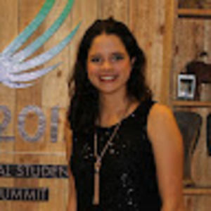 Meet your Posher, Claudina